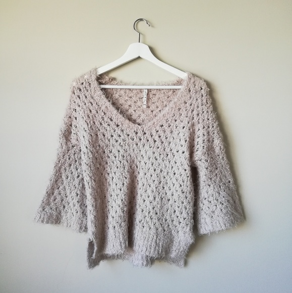 Nordstrom Sweaters - Nordstrom Willow & Clay Soft Fuzzy Flared Sweater